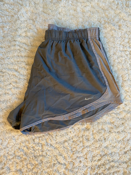 Short de Sport Nike Femme - Taille XL